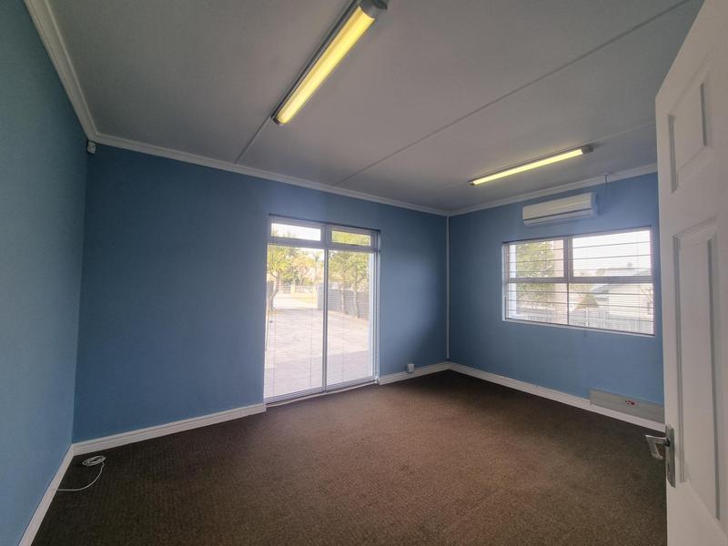 To Let commercial Property for Rent in Newton Park Eastern Cape